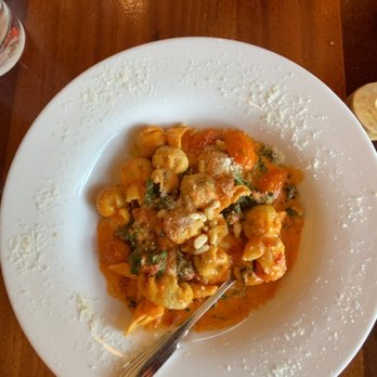 The Chew Chew - Sacchetti and vodka sauce - American Near Me - Riverside, Illinois