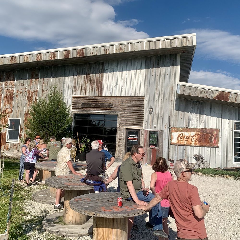 Troubadour Vineyard And Events - Outdoor Tables - Party & Event Planning Near Me