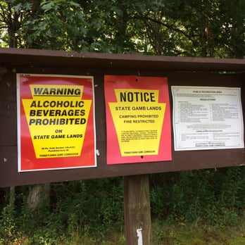 Shohola Falls - Signs at the trailhead - Landmarks & Historical Buildings Near Me