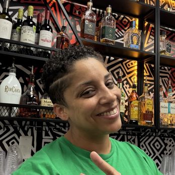 Lady Clipper Barber Shop - Daisy the Barberina - Barbers Near Me - Washington, DC, District of Columbia Lady Clipper Barber Shop - Daisy the Barberina - Barbers Near Me - Washington, DC, District of Columbia