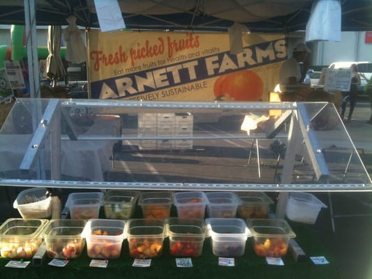 Sherman Oaks Farmers Market by null