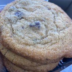 Low Carb Kitchen - The best chocolate chip cookies ever!