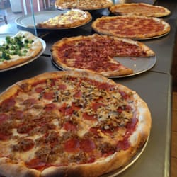 LaBella Pizza & Pasta - Great selection of slices!