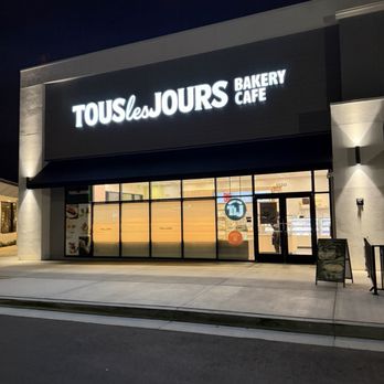 Tous Les Jours - Outside is so cute - Bakeries Near Me - La Habra, California