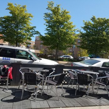 Bel Ami Lounge - Outside patio on Lincoln. - Coffee & Tea Near Me - Chicago, Illinois
