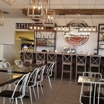 Le Peep - Inside restaurant - Breakfast & Brunch Near Me - Edison, New Jersey Le Peep - Inside restaurant - Breakfast & Brunch Near Me - Edison, New Jersey