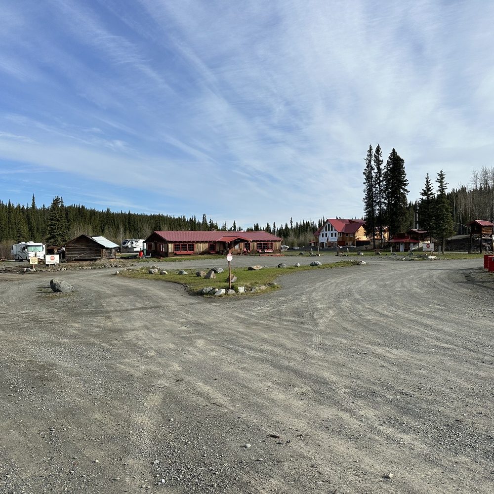 Ranch House Lodge - Lodge - Campgrounds Near Me - Glennallen, Alaska