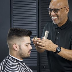 Grove Batu Barbershop