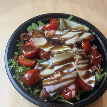 Strapoli Pizzeria - Caprese Salad - Pizza Near Me - Chicago, Illinois