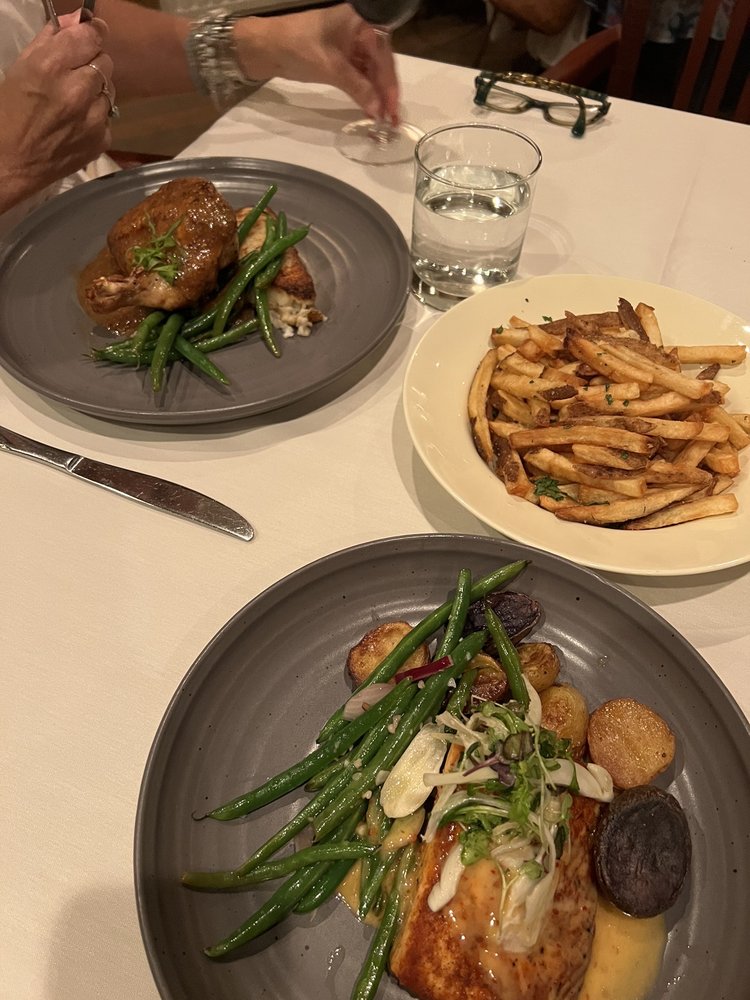 BLUE HERON RESTAURANT 62 Photos & 158 Reviews 112 N Main St