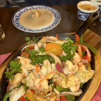 Los Tres Gallos - Mexican Near Me - Cabo San Lucas, BCS