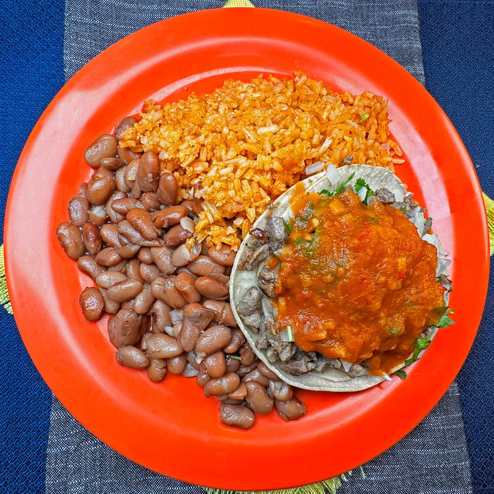 Taqueria Vallarta Logo