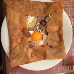 Ty Breiz - Crêpe œuf, pomme de terres, chèvre et saucisse bretonne! Un régal!!!