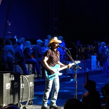 Xfinity Center - Brad Paisley - Music Venues Near Me - Mansfield, Massachusetts Xfinity Center - Brad Paisley - Music Venues Near Me - Mansfield, Massachusetts