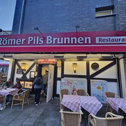 Römer Pils Brunnen - Exterior