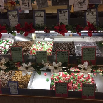 Peanut Shoppe - Decorated for Christmas - Specialty Food Near Me - Akron, Ohio
