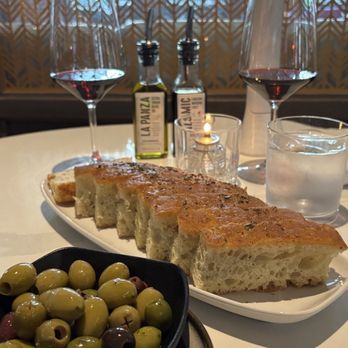 Tutto - Italian Near Me - Vancouver, British Columbia
