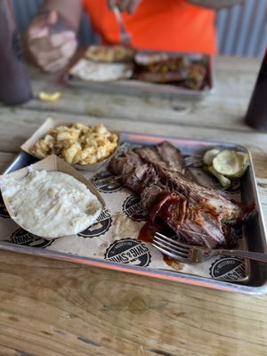 Swig & Swine Mount Pleasant by null