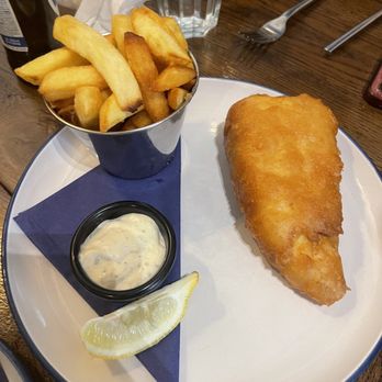 Hooked Seafood Restaurant - Fish and chips - Seafood Near Me - Galway, G