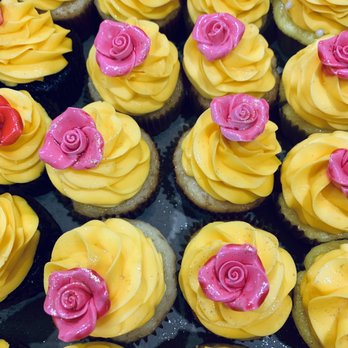 Baby So Lovely - Beauty and the Beast themed cupcakes - Desserts Near Me Baby So Lovely - Beauty and the Beast themed cupcakes - Desserts Near Me