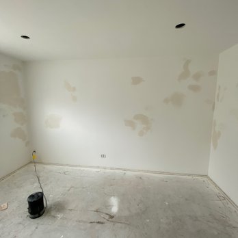 New West Construction - All defects I'm fixing in just 1 of the rooms we paid him to repair, I have more pictures of the other rooms too - Drywall Installation & Repair Near Me - Buena Park, California