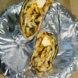 Curry Element - Fresh tikka Boti roll in fresh naan from tandoor can't find that anywhere else