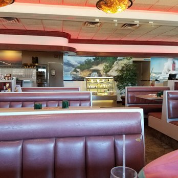 Ram's Horn - the interior of a restaurant - American Near Me - Westland, Michigan
