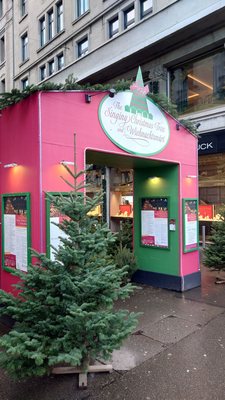Singing Christmas Tree by null