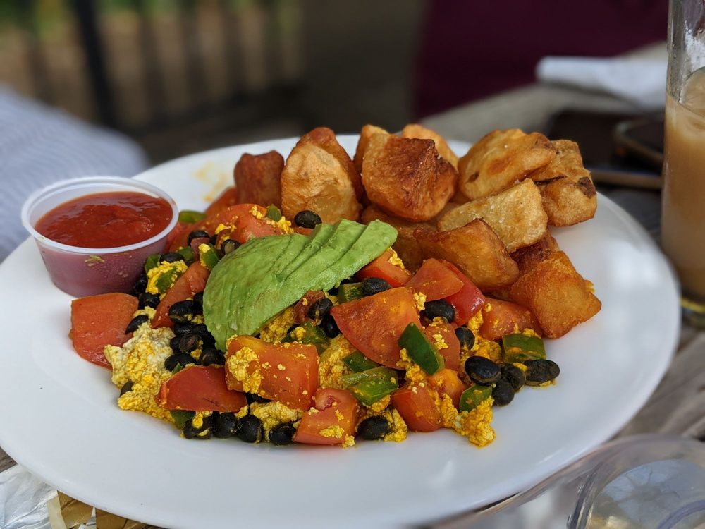 SWEET BASIL’S CAFE Updated August 2024 755 Photos & 925 Reviews 498 S Livingston Ave