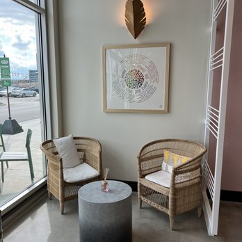 Pure Raw Juice - Cute little nook - Juice Bars & Smoothies Near Me - Baltimore, Maryland