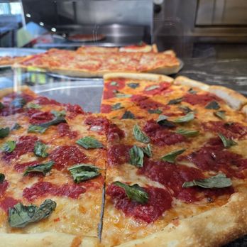 Gloria Pizza - Pizza Near Me - Forest Hills, New York