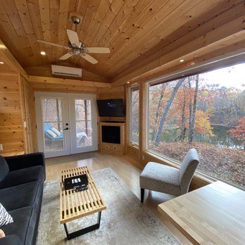 Canoe Bay - tiny house - Hotels Near Me - Chetek, Wisconsin