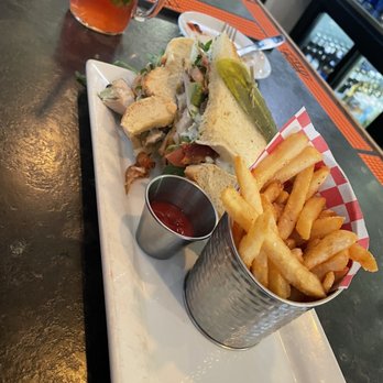 Hideaway House - Chicken Sedona club Sandwich - Pizza Near Me - Sedona, Arizona Hideaway House - Chicken Sedona club Sandwich - Pizza Near Me - Sedona, Arizona