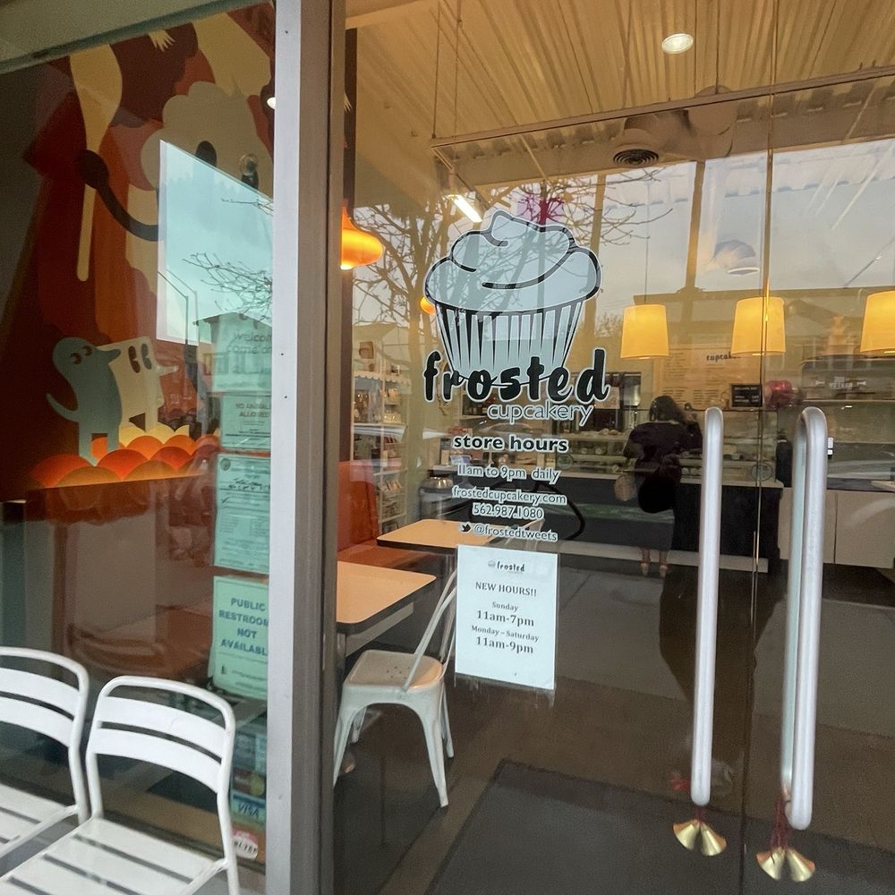 Frosted Cupcakery - Bakeries Near Me - Long Beach, California