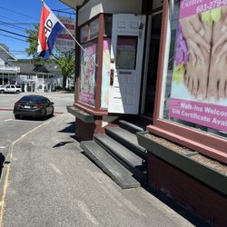 Castle Nails and Spa - Entrance