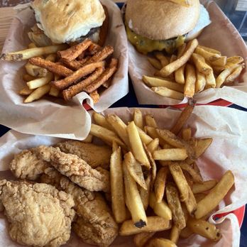 Phil's Icehouse - Tender Basket, The 78704, Brentwood - Burgers Near Me - Austin, Texas Phil's Icehouse - Tender Basket, The 78704, Brentwood - Burgers Near Me - Austin, Texas