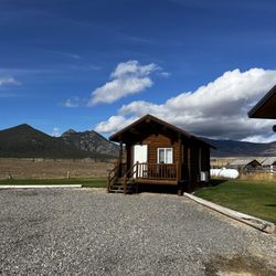 Almo Inn & the Outpost Steakhouse