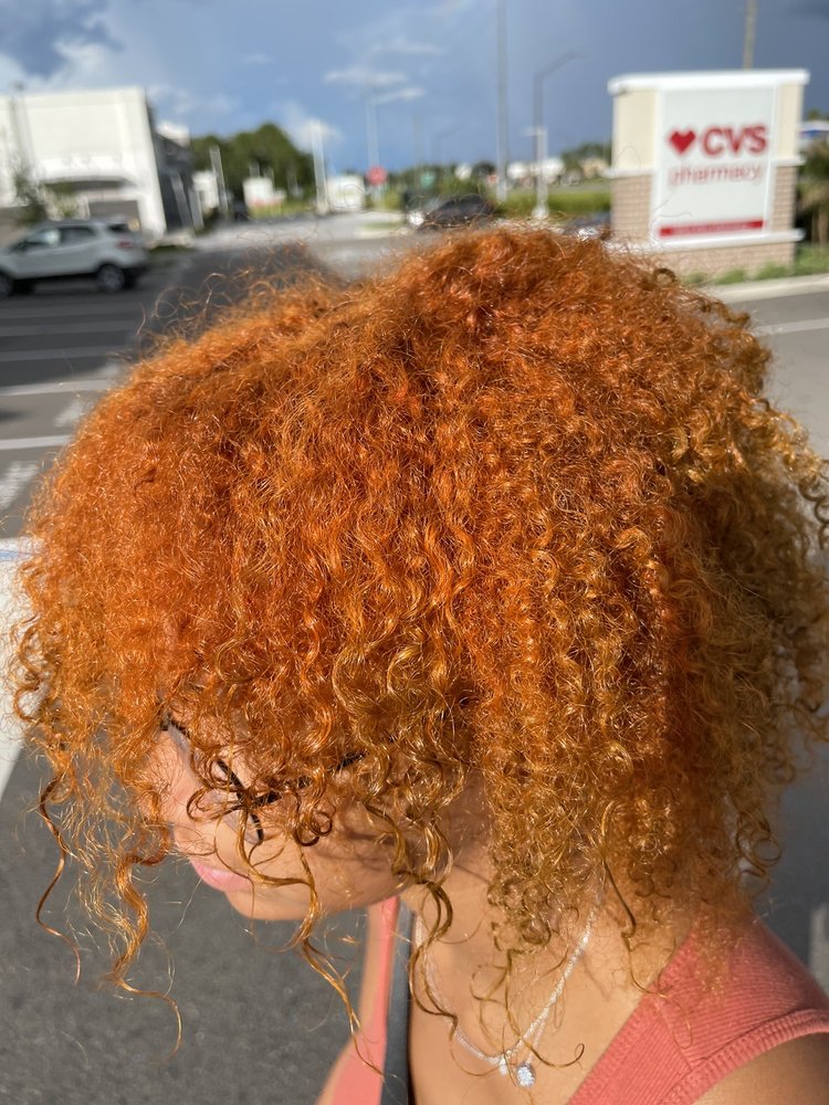 Melanee's Hair Studio Image
