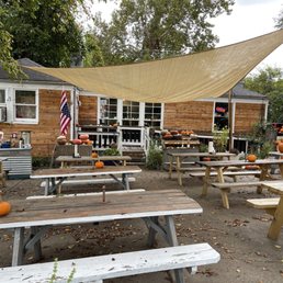 The Farmstead - Indoor or outdoor seating