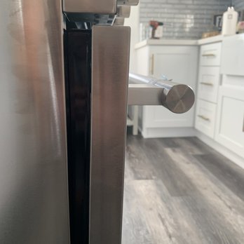 Lowe's Home Improvement - Left side oven door does not close properly. - Home Decor Near Me - Burbank, California Lowe's Home Improvement - Left side oven door does not close properly. - Home Decor Near Me - Burbank, California