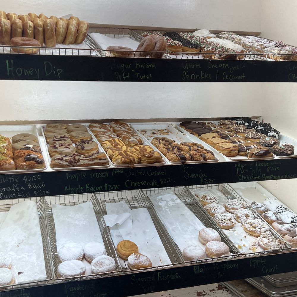Moe's Doughs Donut Shop - Donuts Near Me - Brooklyn, New York