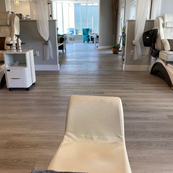 Beachside Beauty - Relaxing afternoon is this beautiful salon! - Nail Salons Near Me - Destin, Florida