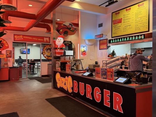 Suzie Burger by null