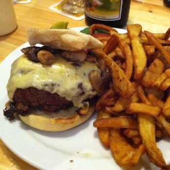 The Bird - Swiss and mushroom burger - Burgers Near Me - Berlin, BE The Bird - Swiss and mushroom burger - Burgers Near Me - Berlin, BE