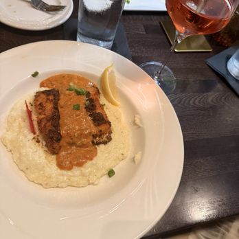 Dorothy's Downtown - Salmon and grits - Cocktail Bars Near Me - Jacksonville, Florida Dorothy's Downtown - Salmon and grits - Cocktail Bars Near Me - Jacksonville, Florida