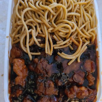Fei Da - General Tso's Combo - Chinese Near Me - Indianapolis, Indiana