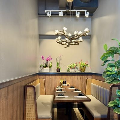 Yu's Noodle Shop by null