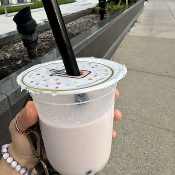 Ding Tea - Blueberry Green Milk Tea - Coffee & Tea Near Me - Grand Rapids, Michigan Ding Tea - Blueberry Green Milk Tea - Coffee & Tea Near Me - Grand Rapids, Michigan