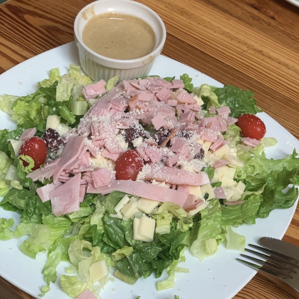 Crispy's Springfield Gallery - 1933 Salad The kalamata olives are hiding but they added the salty flavor I needed with the ham & Swiss! - Pizza Near Me - Jacksonville, Florida Crispy's Springfield Gallery - 1933 Salad The kalamata olives are hiding but they added the salty flavor I needed with the ham & Swiss! - Pizza Near Me - Jacksonville, Florida