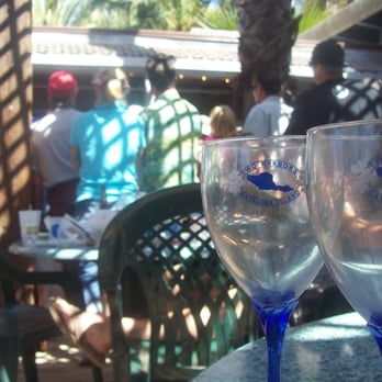 Harbor Reef Restaurant - Outdoor bar at Harbor Reef - American Near Me - Two Harbors, California